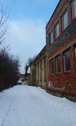 Cesta od tlocviny na Skle kolem Sokolovny. Tady se vbec nic nezmnilo...