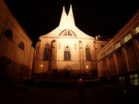 Noční osvětlení kostela v Emauzích. Nádhera!
