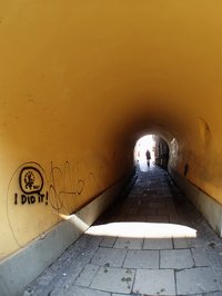 Podloub i tunel?