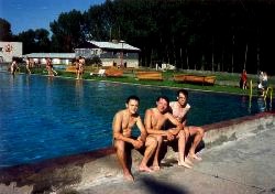 Koupaliště ve Vlašimi v roce 1993, medvěd, Zipp a Vaček. Krásných +/- dvacet let, paráda!